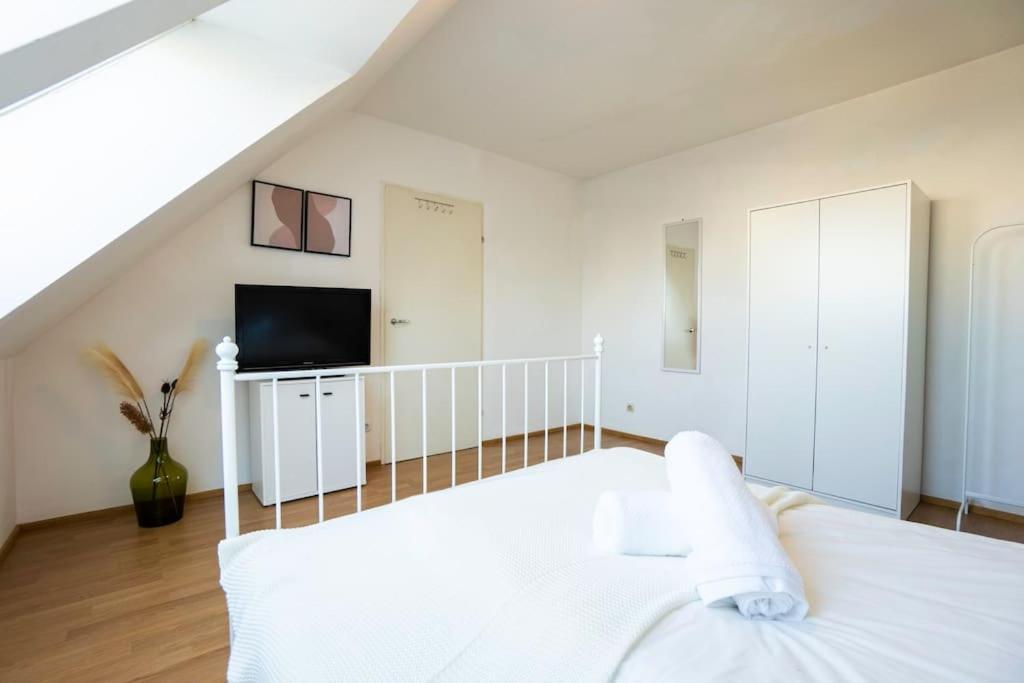 Stylish 2 Floor Penthouse • 15 Min To City Center Wien Exterior foto