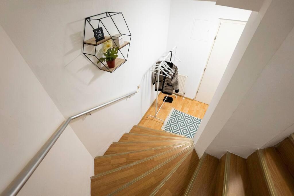 Stylish 2 Floor Penthouse • 15 Min To City Center Wien Exterior foto