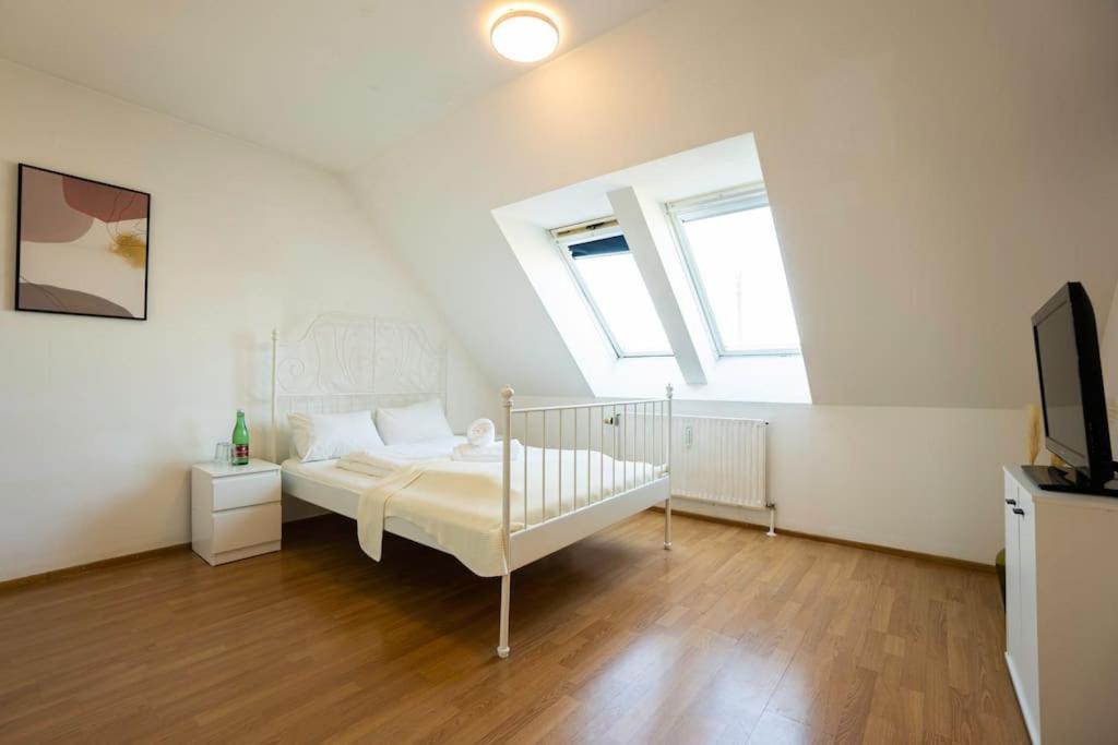 Stylish 2 Floor Penthouse • 15 Min To City Center Wien Exterior foto
